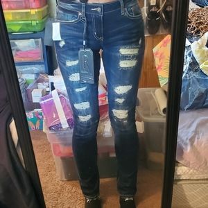 Distressed skinny jeans